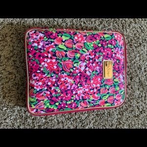 Lilly Pulitzer zip around folio